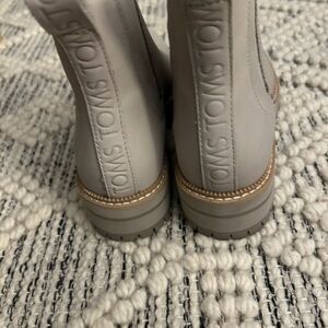 Tom’s Pebble Gray Women’s Dakota Boots